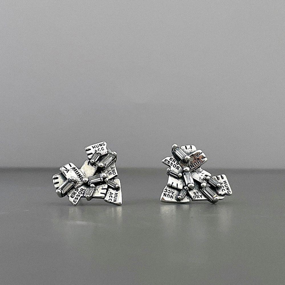 Bông Tai VANES1 Hình Trái Tim Bằng Hợp Kim Độc Đáo Phong Cách Hàn Quốc Cho Nữ