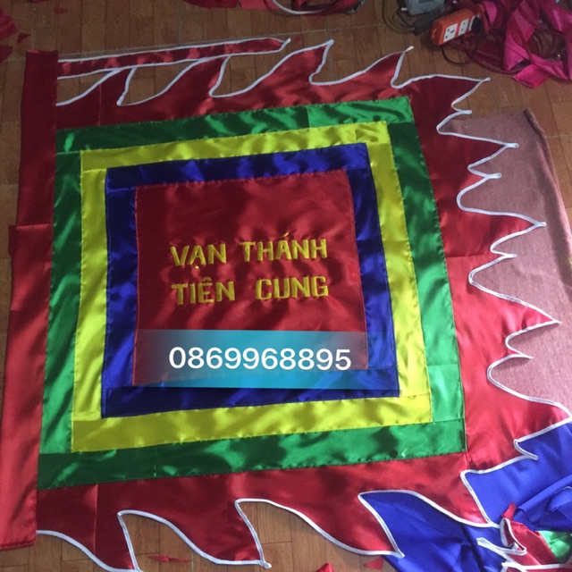 Cờ thần 1,2m x1,2m thêu chữ đơn giản 2 mặt theo yêu cầu