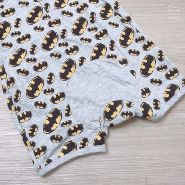 Body đùi Batman bé trai