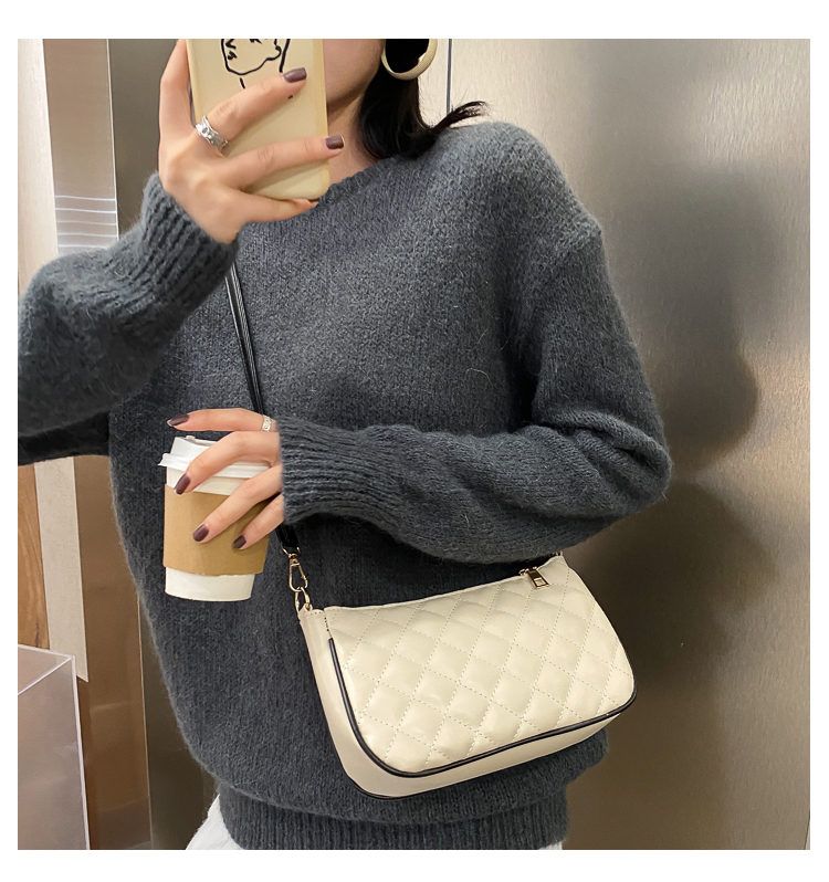 Túi xách đeo chéo thời trang dành cho nữ IELGY