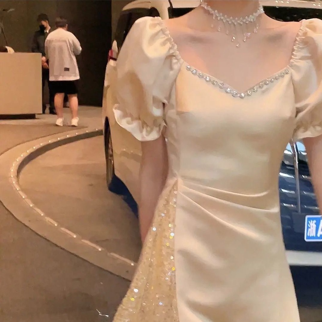 Đầm Dáng Ôm Hở Eo Đính Kim Cương Sang Trọng Thời Trang Cao Cấp 2022