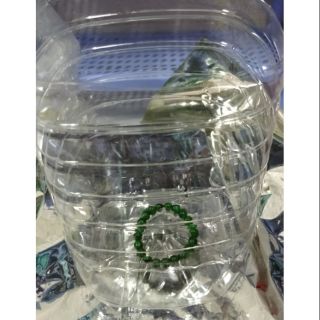 Thùng đựng đồ trong suốt. Là bình nước 5lit aqua cắt ra. Mỗi đơn hàng 100k các bạn đc mua 1 cái