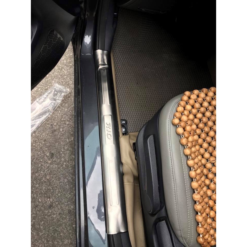 Ốp bậc trong ngoài xe Kia Rio mẫu INOX