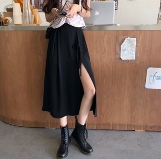 Chân váy midi xẻ dây nơ điệu đà