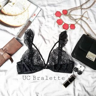 Áo bralette có ren vai