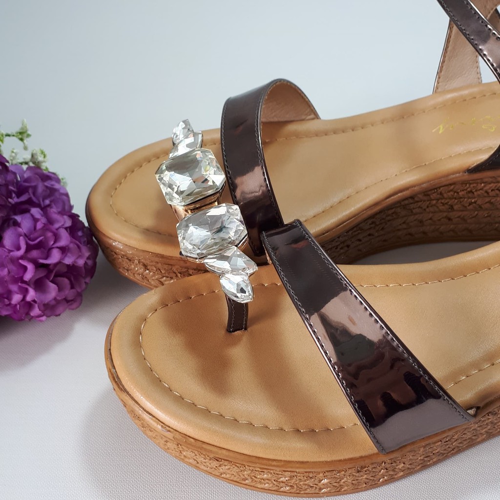 Sandal đế xuồng Josiny quai đính đá chất da bóng sang trọng, cao 5cm (size 37, 38)