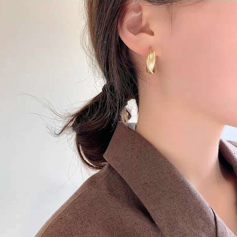 Khuyên Tai Hình Bán Nguyệt Mạ Bạc A761