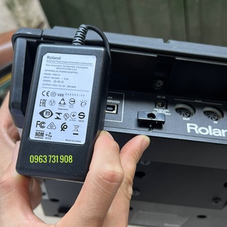 Adapter Roland PSB-1U 9V 2A 18W