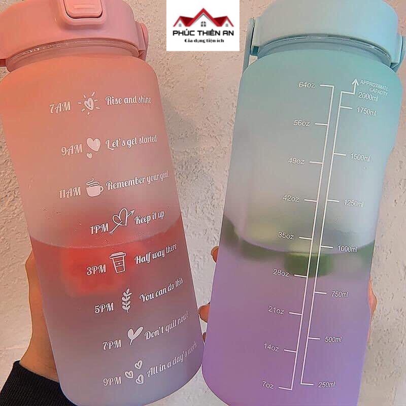 Bình nước 2L có chia vạch nhắc nhở - Siêu dễ thương