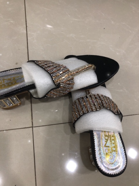 Giốc đá cho nữ size 38