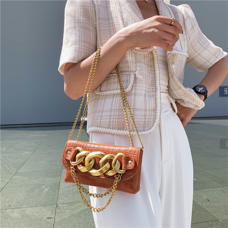 Túi ví xích khoá vàng bản to + kèm dây đeo lưng chéo