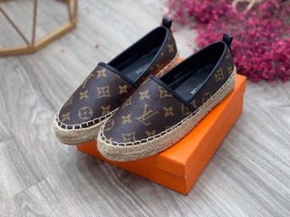 Giầy slip on viền cói