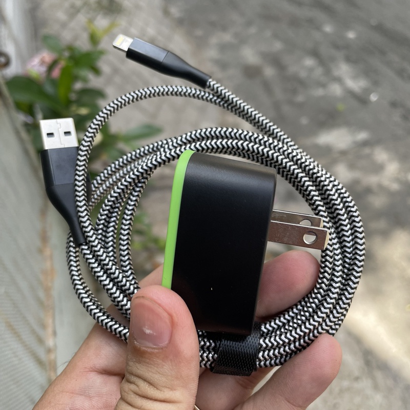 Bộ cốc và cáp sạc 1 cổng Belkin F8J052 max 10.5W dây iPH dài 2m bọc dù cực chắc - chuẩn MFI Nhất Tín Computer