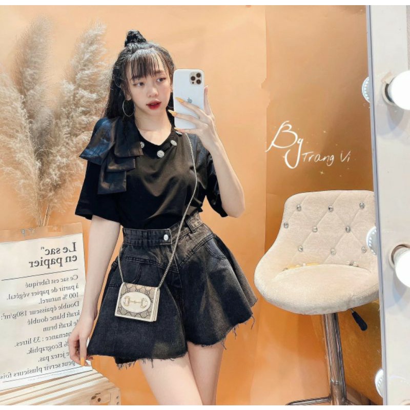 Quần shorts jeans chữ A xoè pha viền