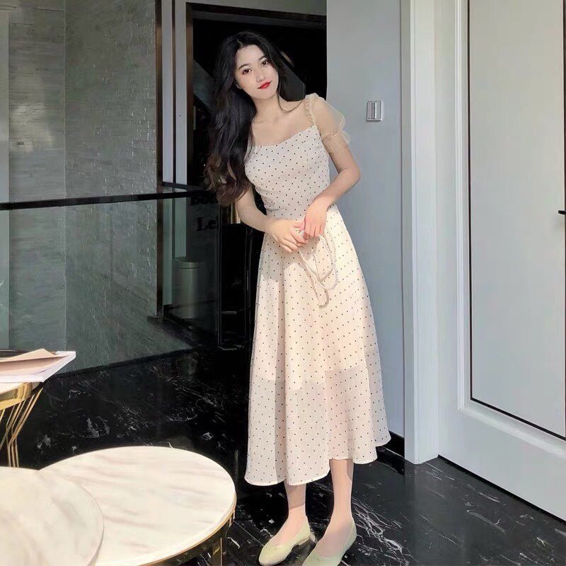 Đầm midi chấm bi phối tay lưới