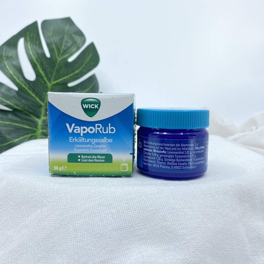 Dầu bôi ấm ngực Vick Vaporub giúp chống cảm lạnh cho bé- hàng Đức chuẩn