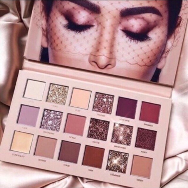 Bảng phấn mắt Nude New eyeshadow palette
