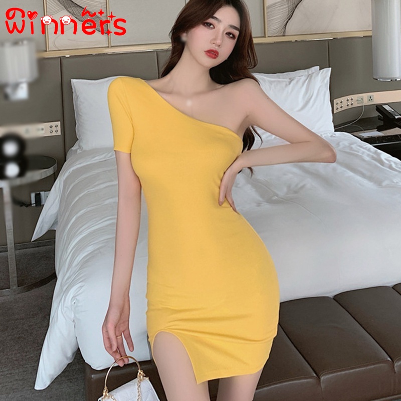 Đầm Lệch Vai Tay Ngắn Màu Trơn Xẻ Tà Thời Trang Cho Nữ