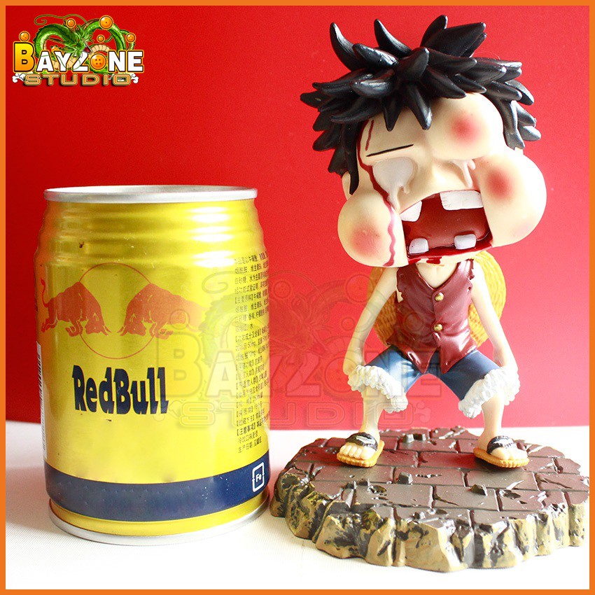 mô hình luffy bị đánh sưng mặt