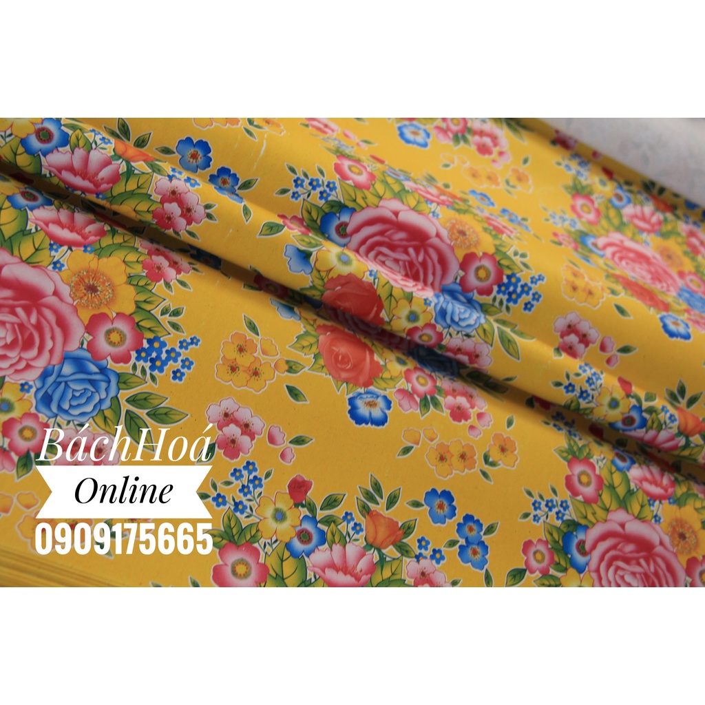 Giấy hoa nền vàng tết dùng để gói quà, chậu cây 55 x 65cm