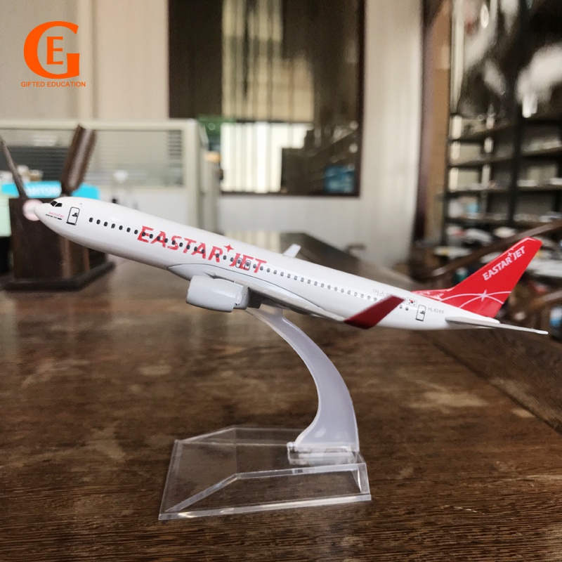 Hàn Quốc Eastar Jet Airlines Boeing 737 Mẫu máy bay B737 Diecast Máy bay kim loại Đồ chơi máy bay có