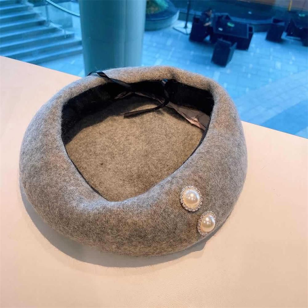 Mũ Nồi Vải Len Màu Trơn Đính Ngọc Trai Thời Trang Thu Đông Cho Nữ