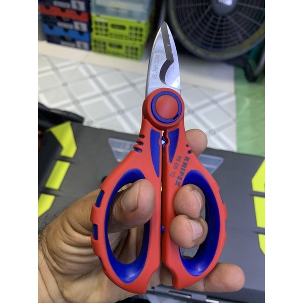 Kéo ✂️ cắt dây & bấm Cos thợ điện Knipex 95 05 10 SB