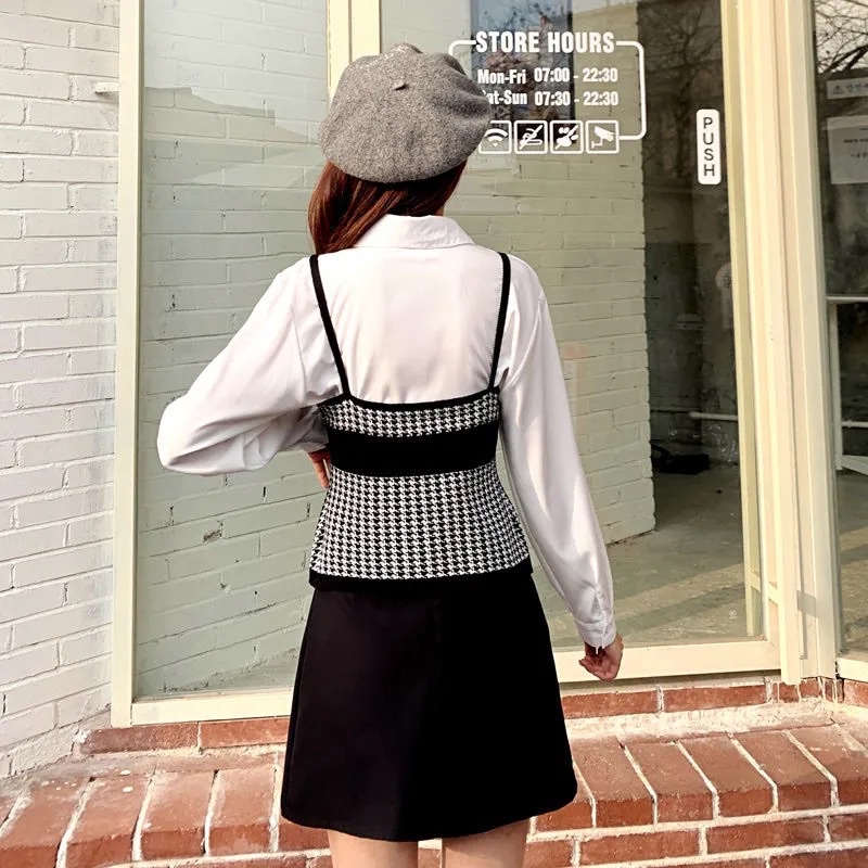 Áo Dây Yếm Nữ Màu Đen Trắng Cổ V Chất Len Mongtoghi Loại 1 Dày Dặn Dễ Mix Đồ Hách Eo Tôn Dáng Style Hàn Quốc