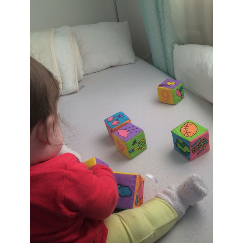 Bộ đồ chơi 6 khối vuông êm ái thú vị cho các bé
