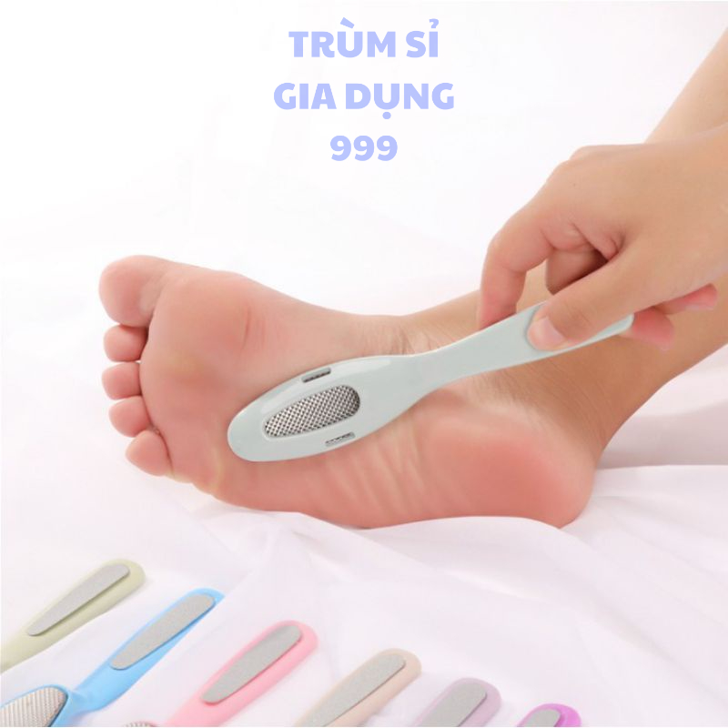 Dụng cụ chà gót chân, dụng cụ chà chân tẩy tế bào chết bằng thép bọc nhựa nhiều màu. dụng cụ chà dũa móng tay chân