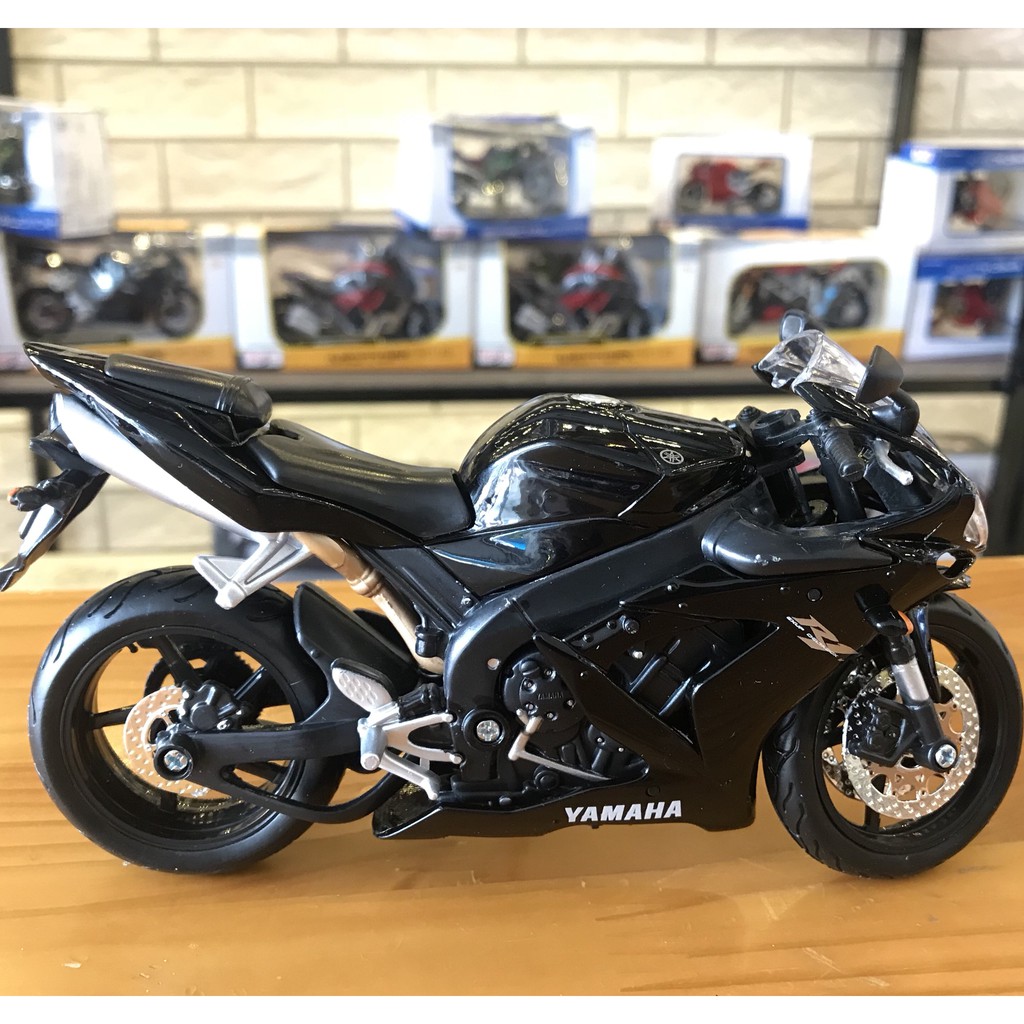 Mô hình xe mô tô Yamaha YZF-R1 tỉ lệ 1/12 hãng Maisto màu đen