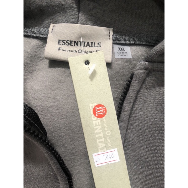 [SẴN] Áo khoác hãng Essentials CHỮ CAO SU (có kèm ảnh thật) | BigBuy360 - bigbuy360.vn