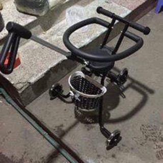 Xe đẩy siêu thị 3 bánh