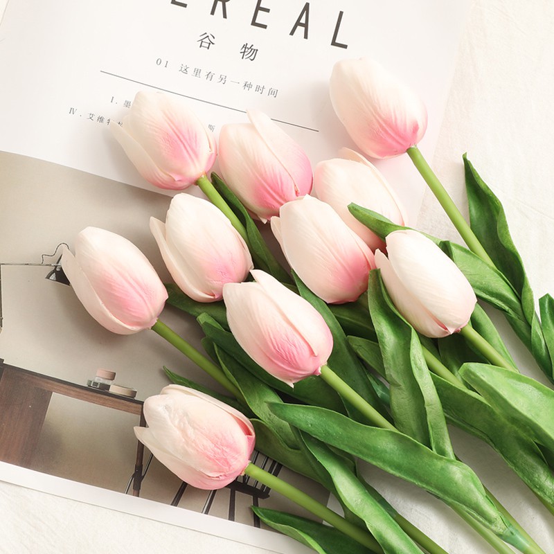 Hoa tulip nhân tạo dùng để trang trí đa năng