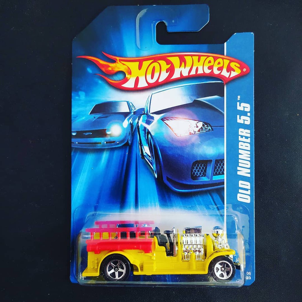 Hot Wheels Mô Hình Xe Cứu Hỏa Cổ Điển 5.5 (Max 1 Cái / Mua Hàng)