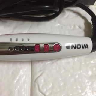 Máy làm tóc 3in1 là cuốn dập xù Nova