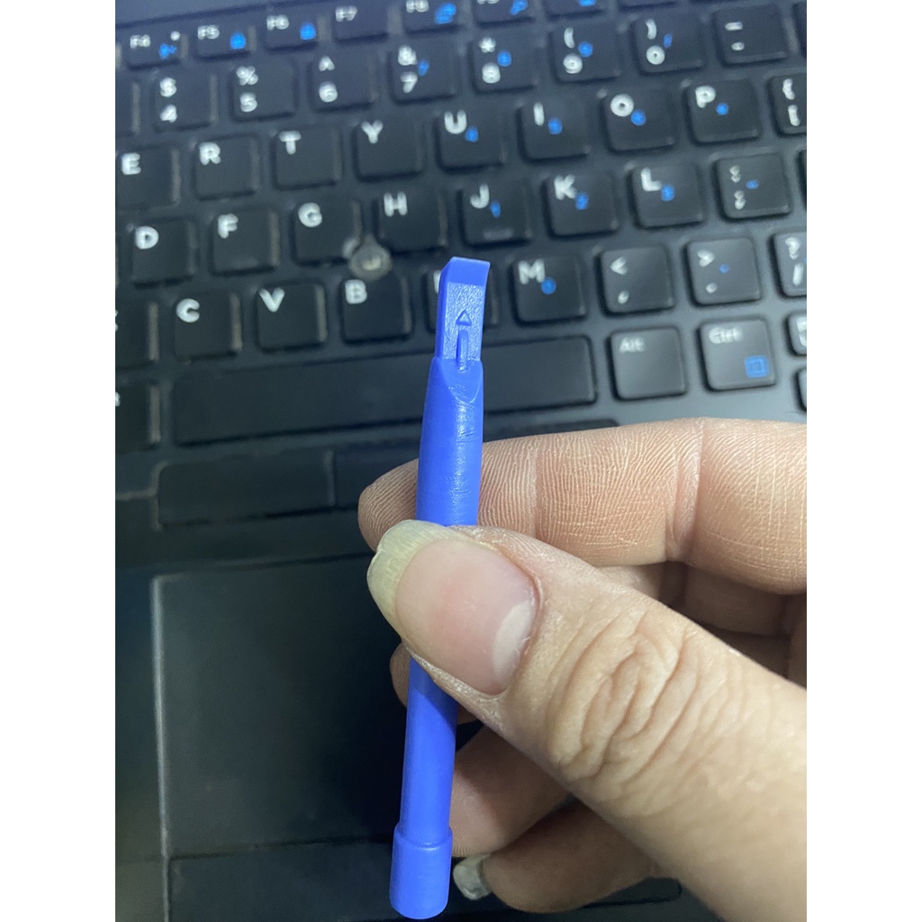 Dụng cụ tháo gỡ ốc vít , tháo vỏ điện thoại.