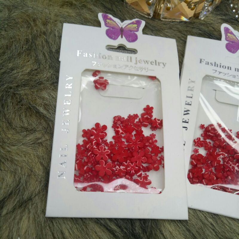 Set charm hoa mai đỏ gắn móng. ( miễn ship )