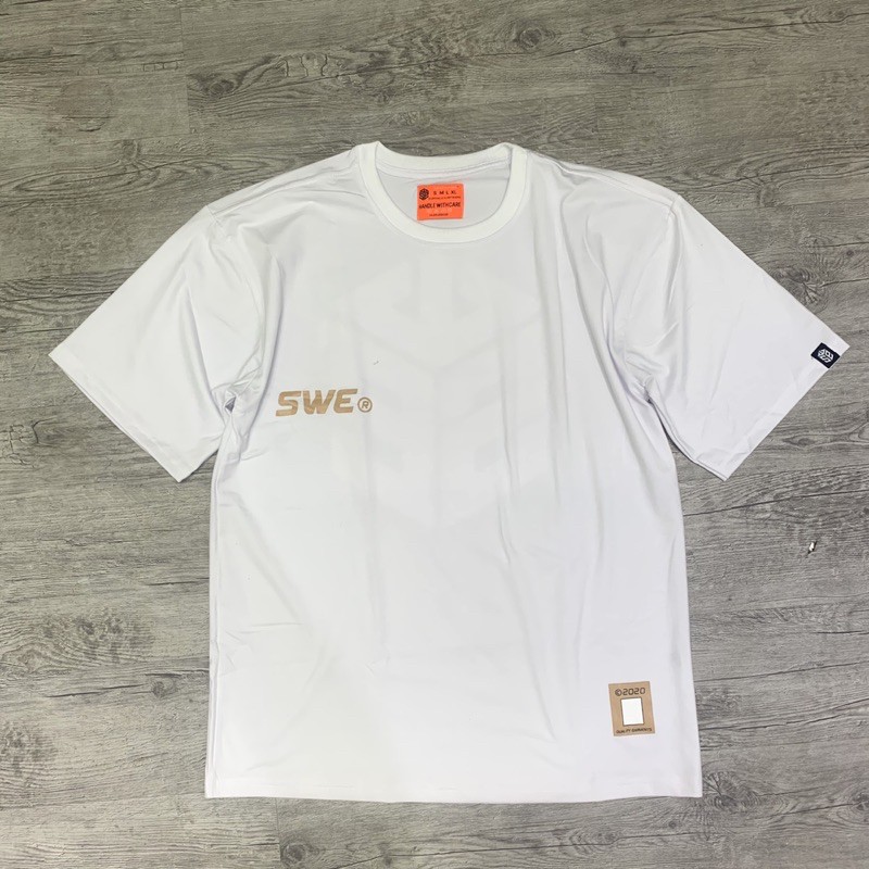 Áo thun unisex SWE MOZZIE tee 2 màu Full tag chính hãng áo thun tay lỡ nam nữ chất cotton | BigBuy360 - bigbuy360.vn