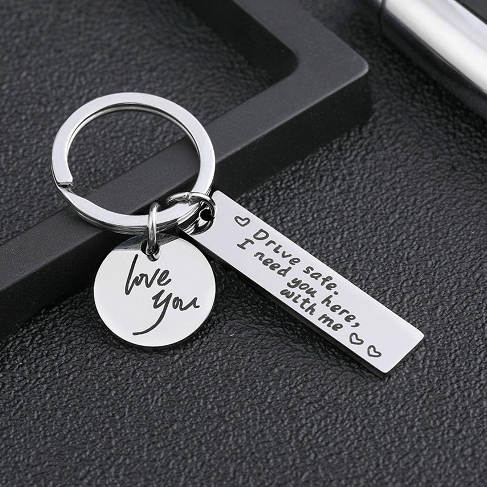 HECCEH Móc Khóa Kim Loại Hình Tròn In Chữ I Need You Here With Me