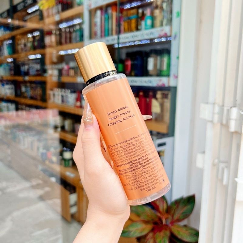 Xịt thơm Victoria's Secret - Amber Romance