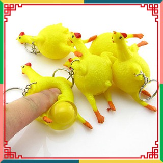 móc khóa gà đẻ trứng vàng