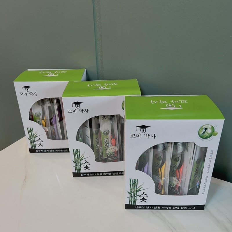 Hộp 30 Bàn Chải Than Tre Hàn Quốc
