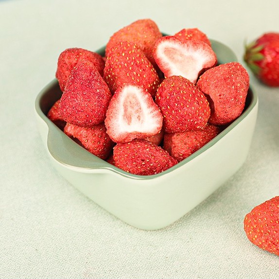 Dâu sấy khô giòn 250g, 500g, 1kg