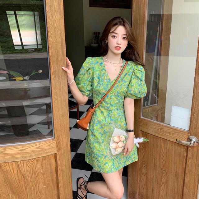 Đầm Tay Phồng Cổ Chữ v In Họa Tiết Hoa Thời Trang Mùa Hè Phong Cách Mới Cho Nữ