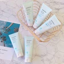 Sữa rửa mặt Innisfree Bija Trouble Facial Foam 150ml - Dành cho da mụn | BigBuy360 - bigbuy360.vn