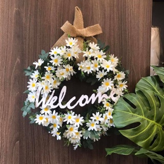 Vòng hoa treo cửa - hoa cúc hoạ mi