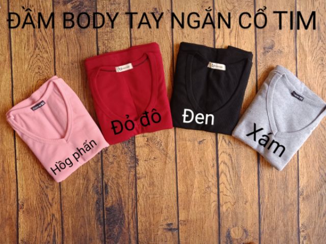 ĐẦM BODY TAY NGẮN CỔ TIM