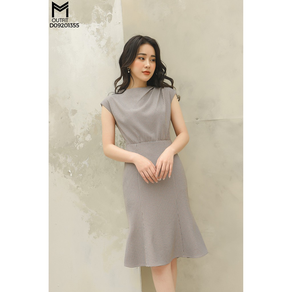 Đầm kẻ caro sát nách MMoutfit D09201355