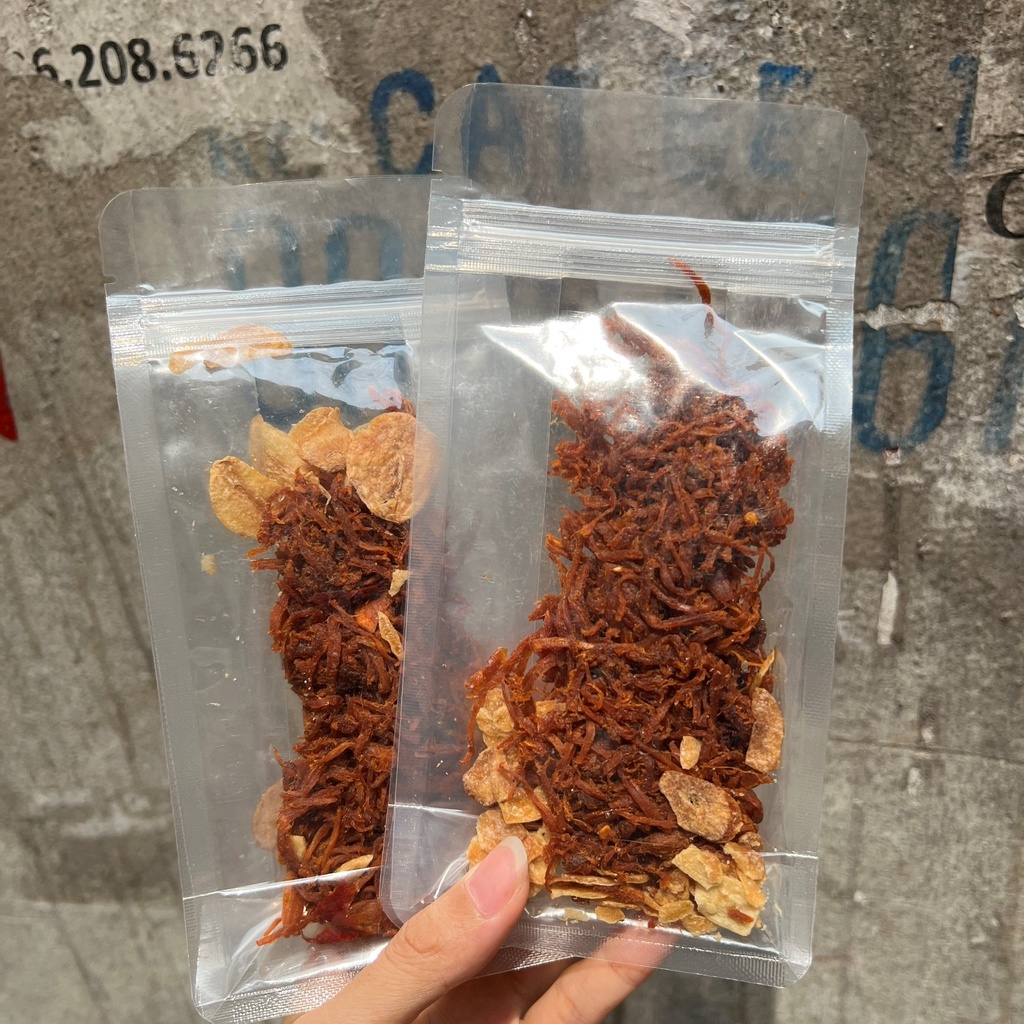 Khô heo cháy tỏi 500gr chuẩn vị truyền thống, thịt dai ngọt, cay nhẹ túi zip tiện lợi